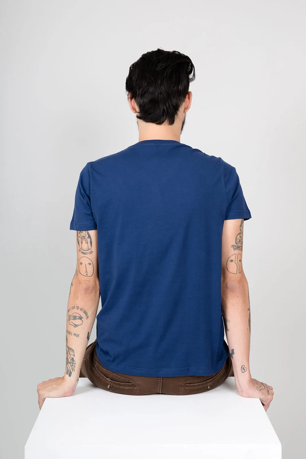 Camiseta cuello en V