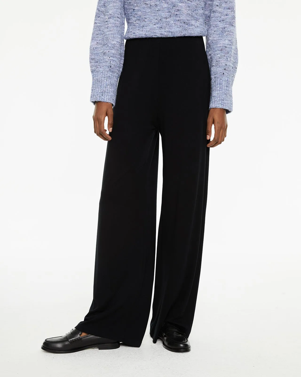 Pantalón básico elástico evasé con goma cinturilla